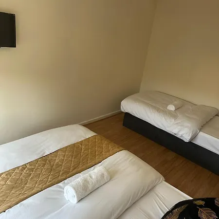 3 Bedroom Apartment Close To Manchester City Stadium And Coop Live Экстерьер фото