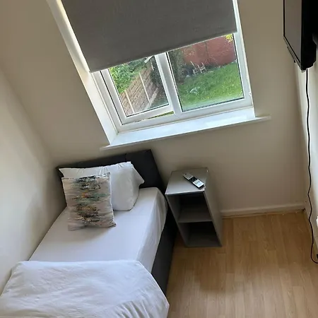 3 Bedroom Apartment Close To Manchester City Stadium And Coop Live Экстерьер фото