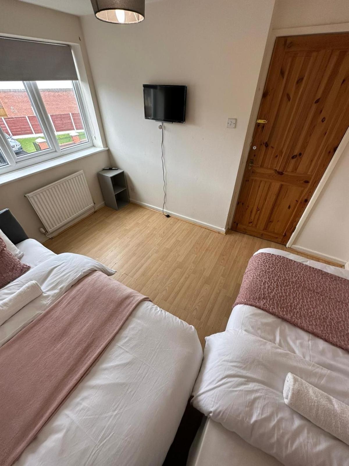 3 Bedroom Close To Stadium And Coop Live *